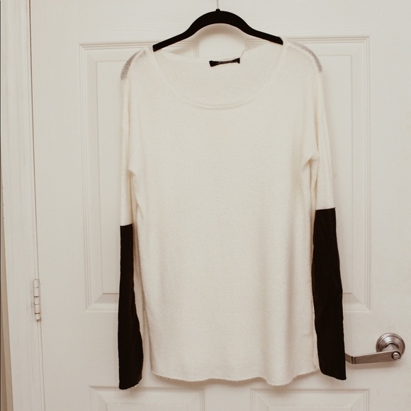 Olivaceous Sweaters - Olivaceous Sweater